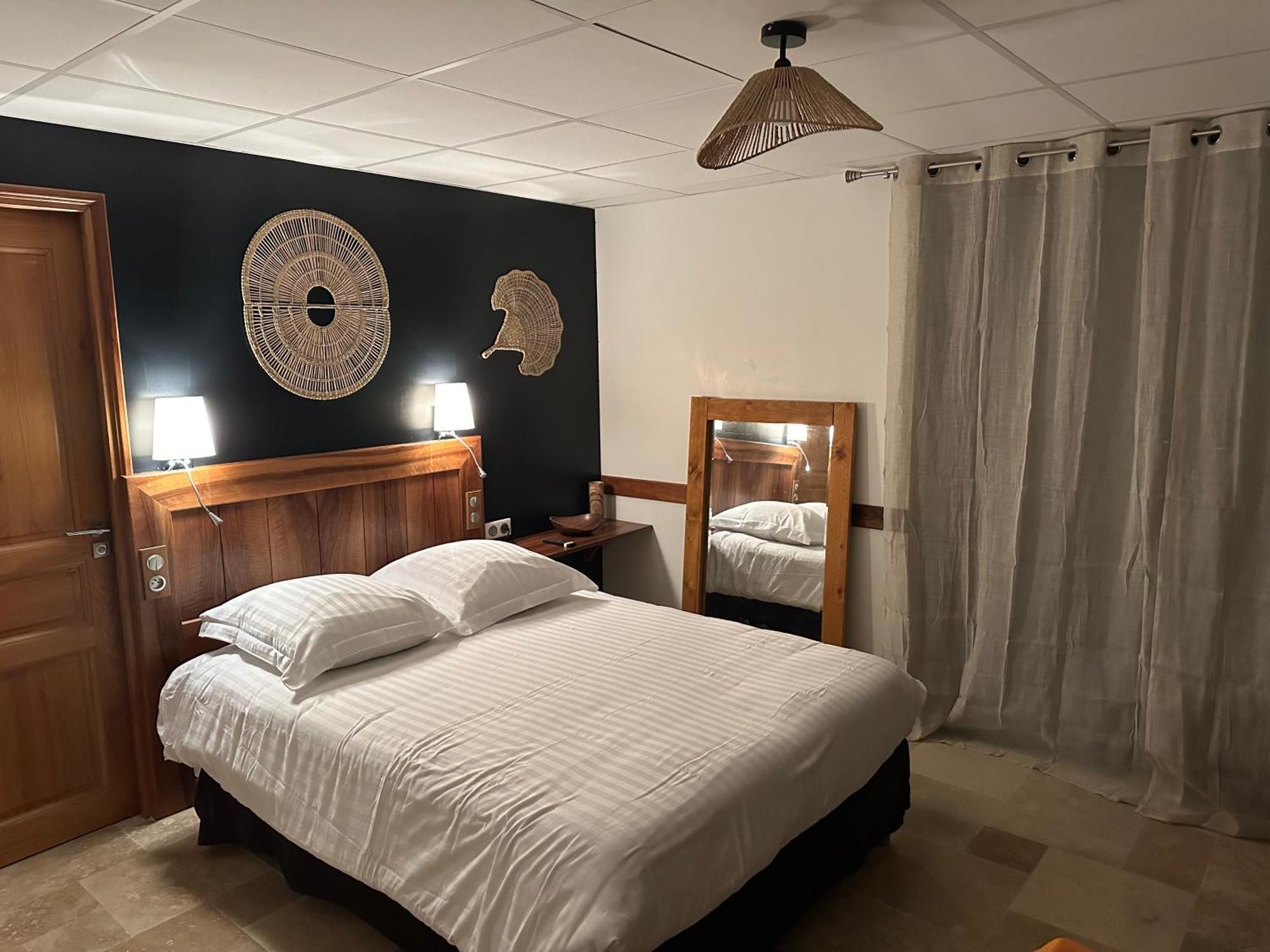 Bed and Breakfast La Ferme De Maraval Cénac-et-Saint-Julien Esterno foto